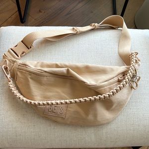 Beis Sport Back in Beige